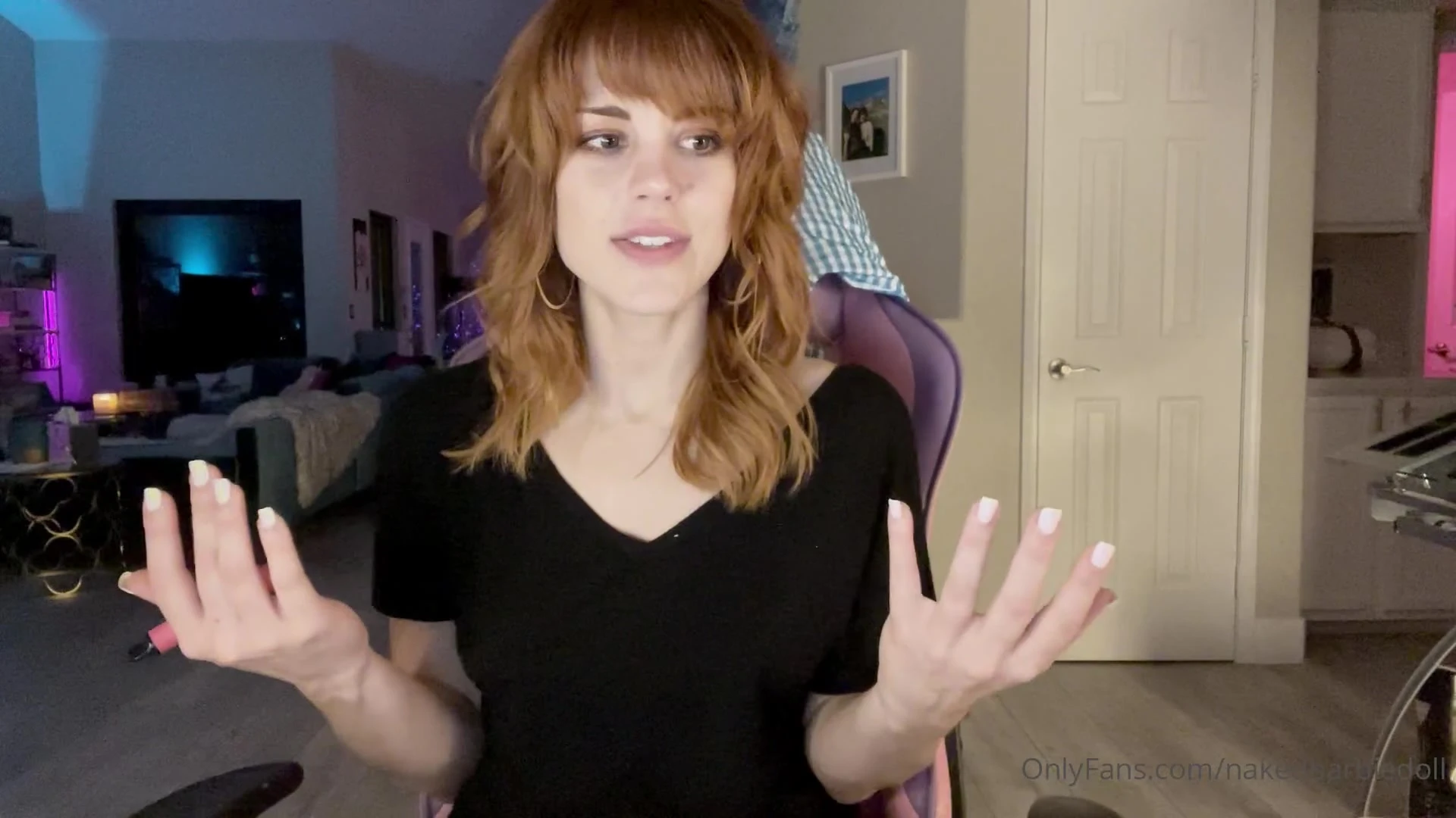 brunette Molly Stewart leaked nudes
