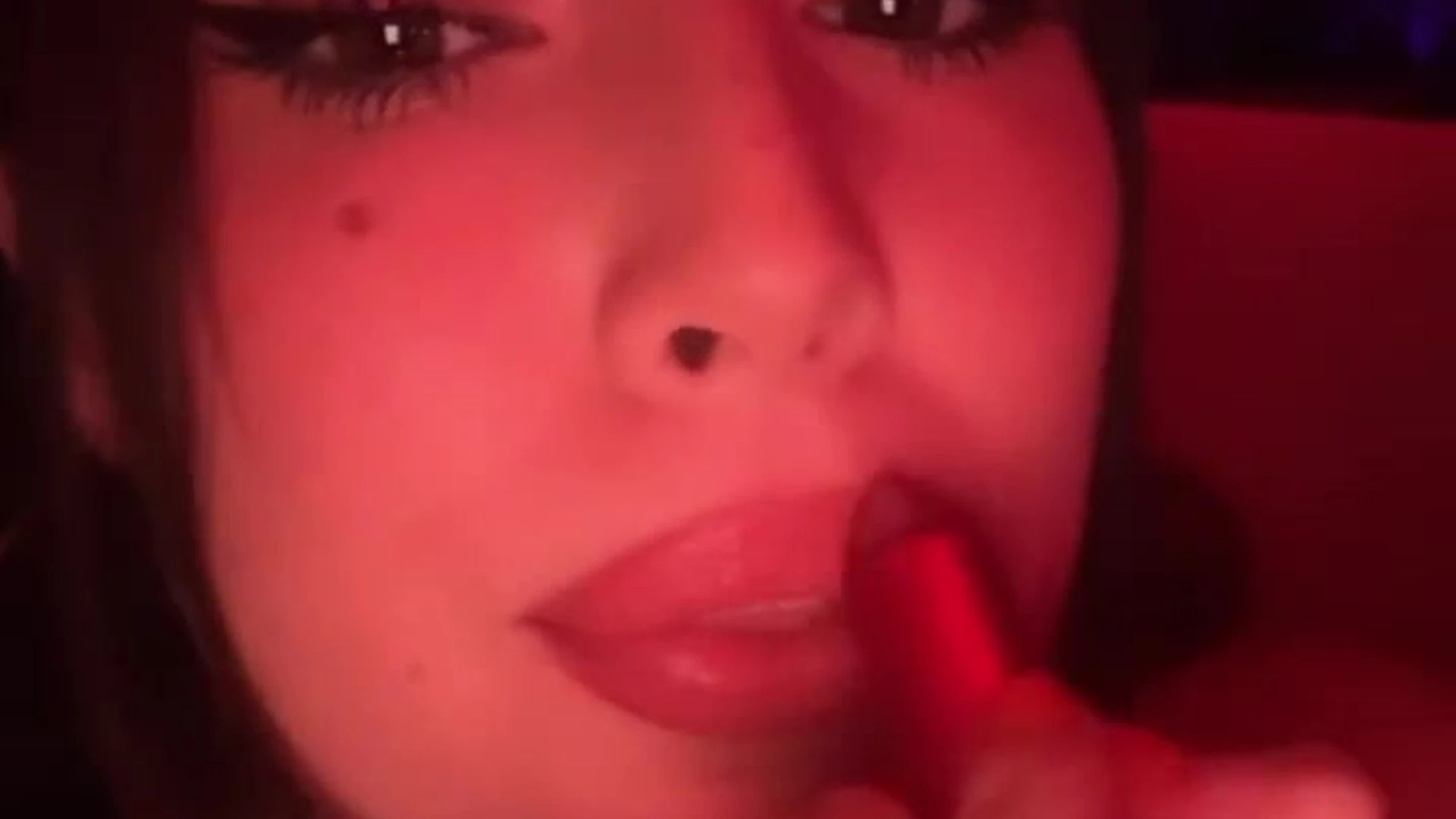 Captivating  sucking tease playgirlcris leak xxx