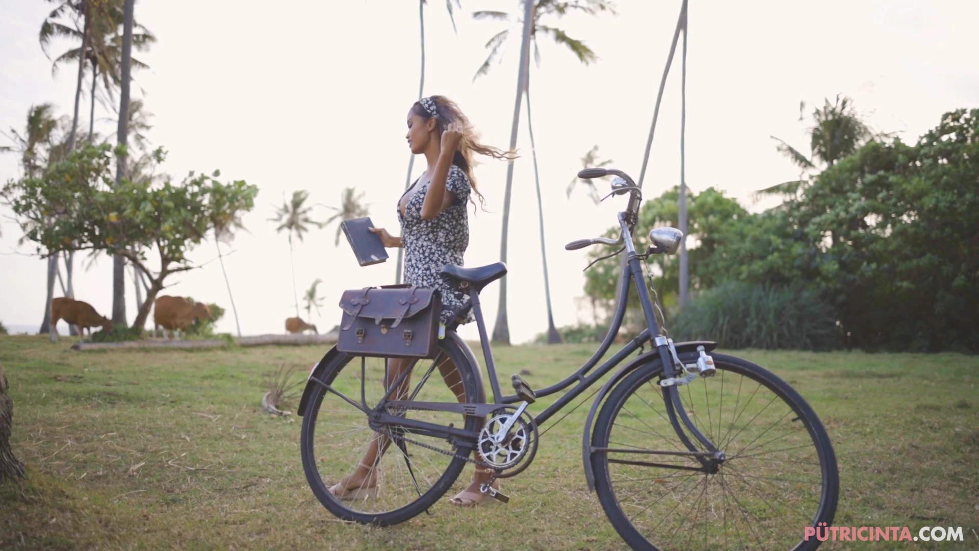 Ambitious  silicone tits Putri Cinta nude video full Epic