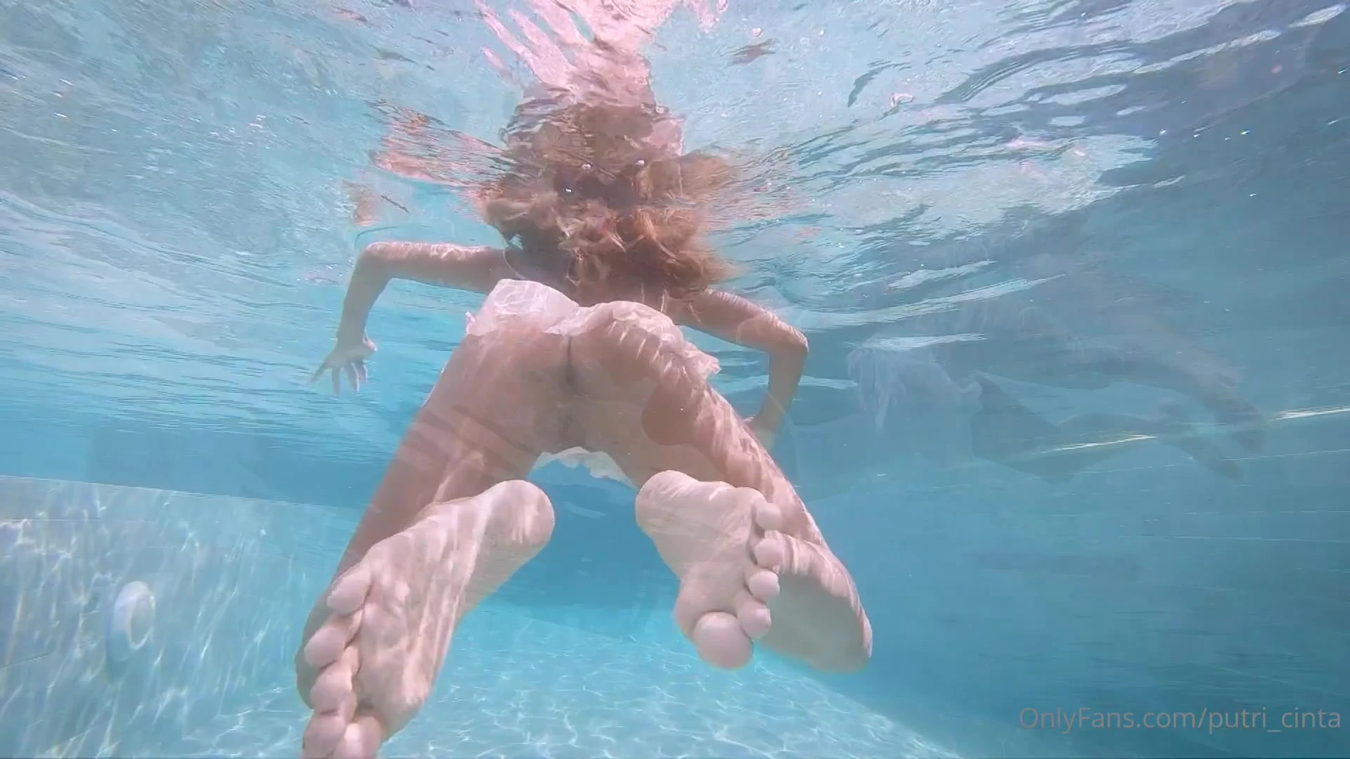 Exposed Persistent C cup Putri Cinta l e a k e d Clip