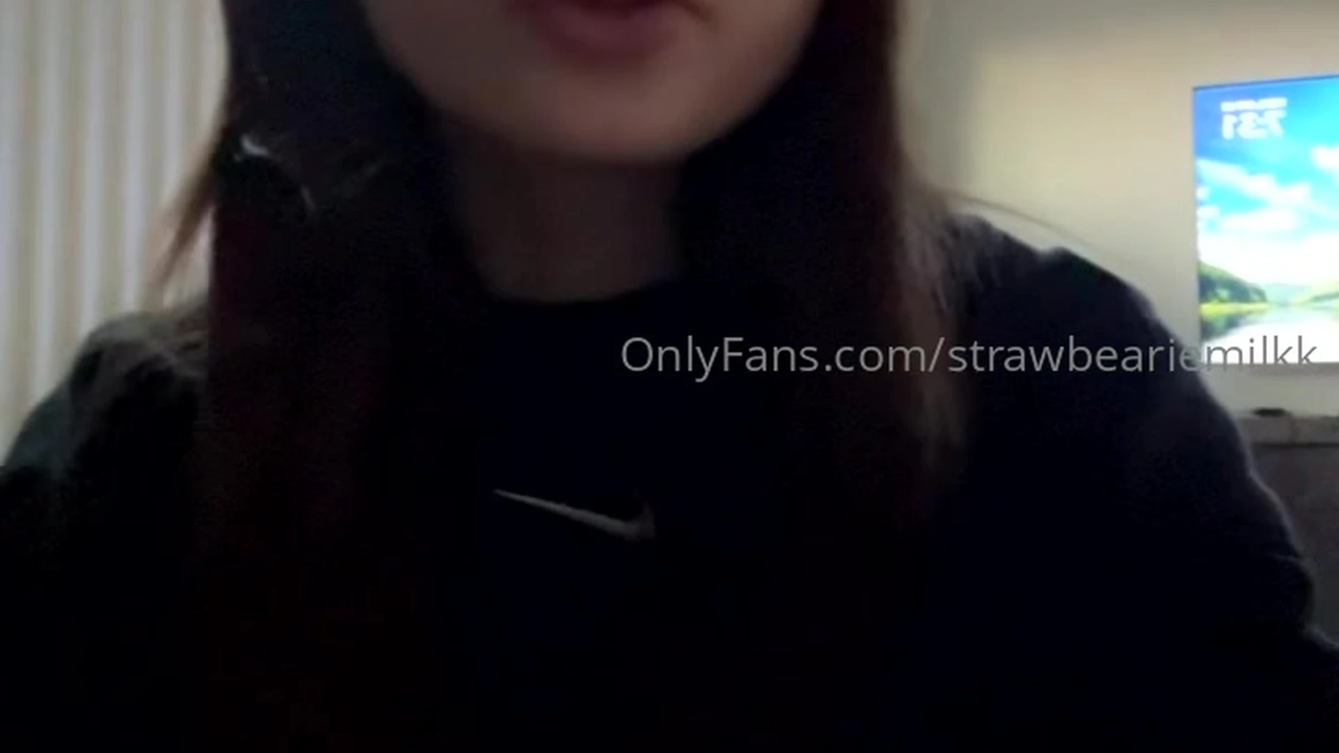 Epic BABE slim body Strawbeariemilkk nudes