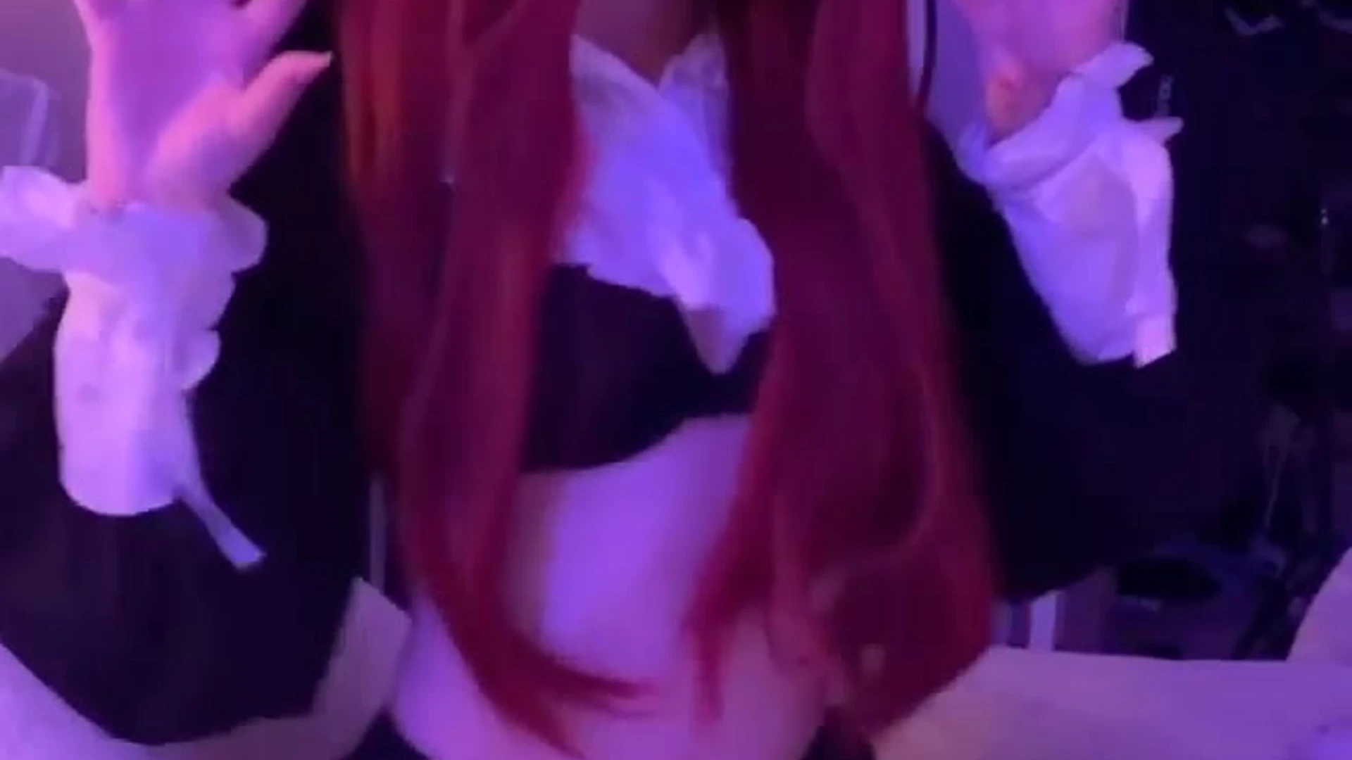petite Strawbeariemilkk pics porn Epic