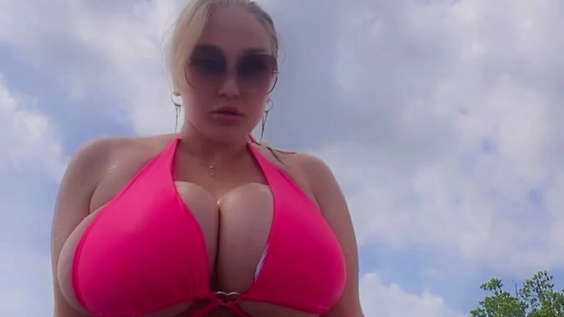 bimbo blonde Cheryl Blossom nude pics FullVID Exposed