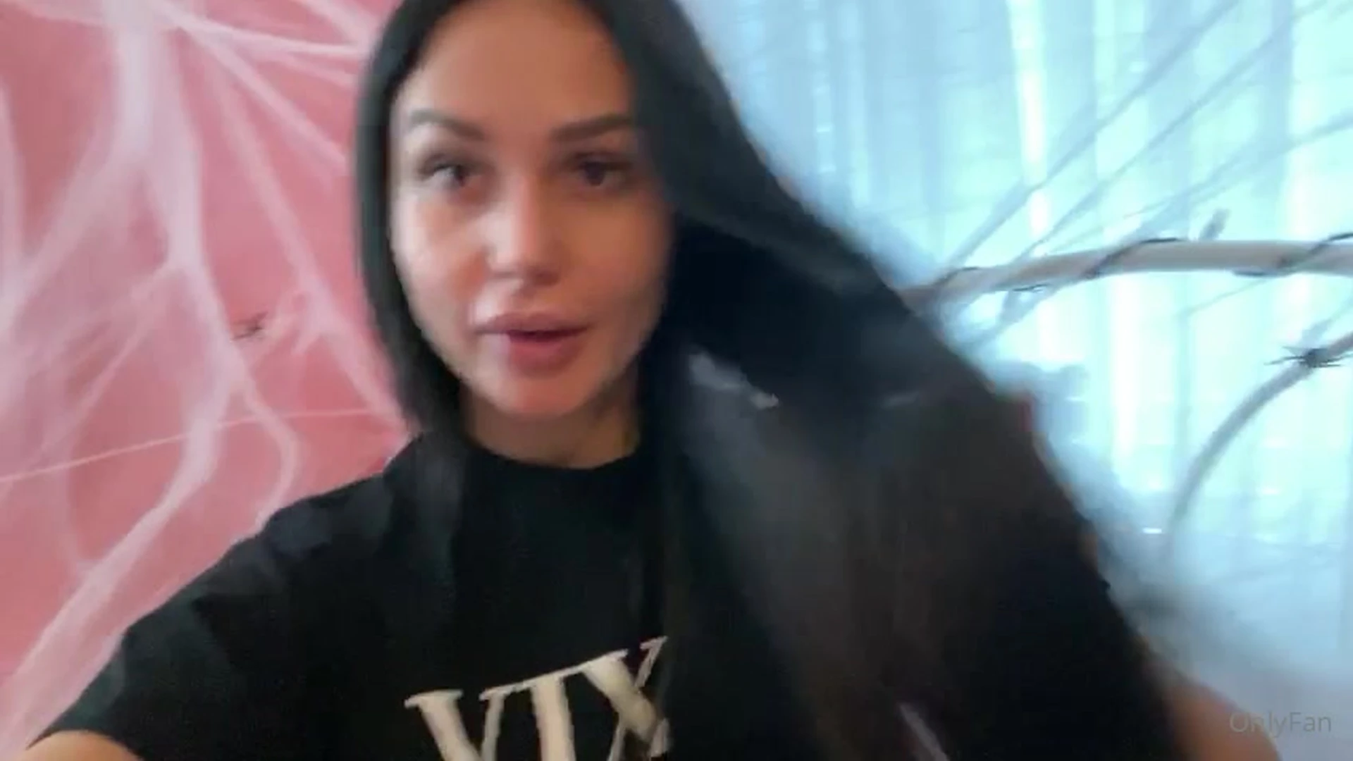 slim Ariana Marie erome