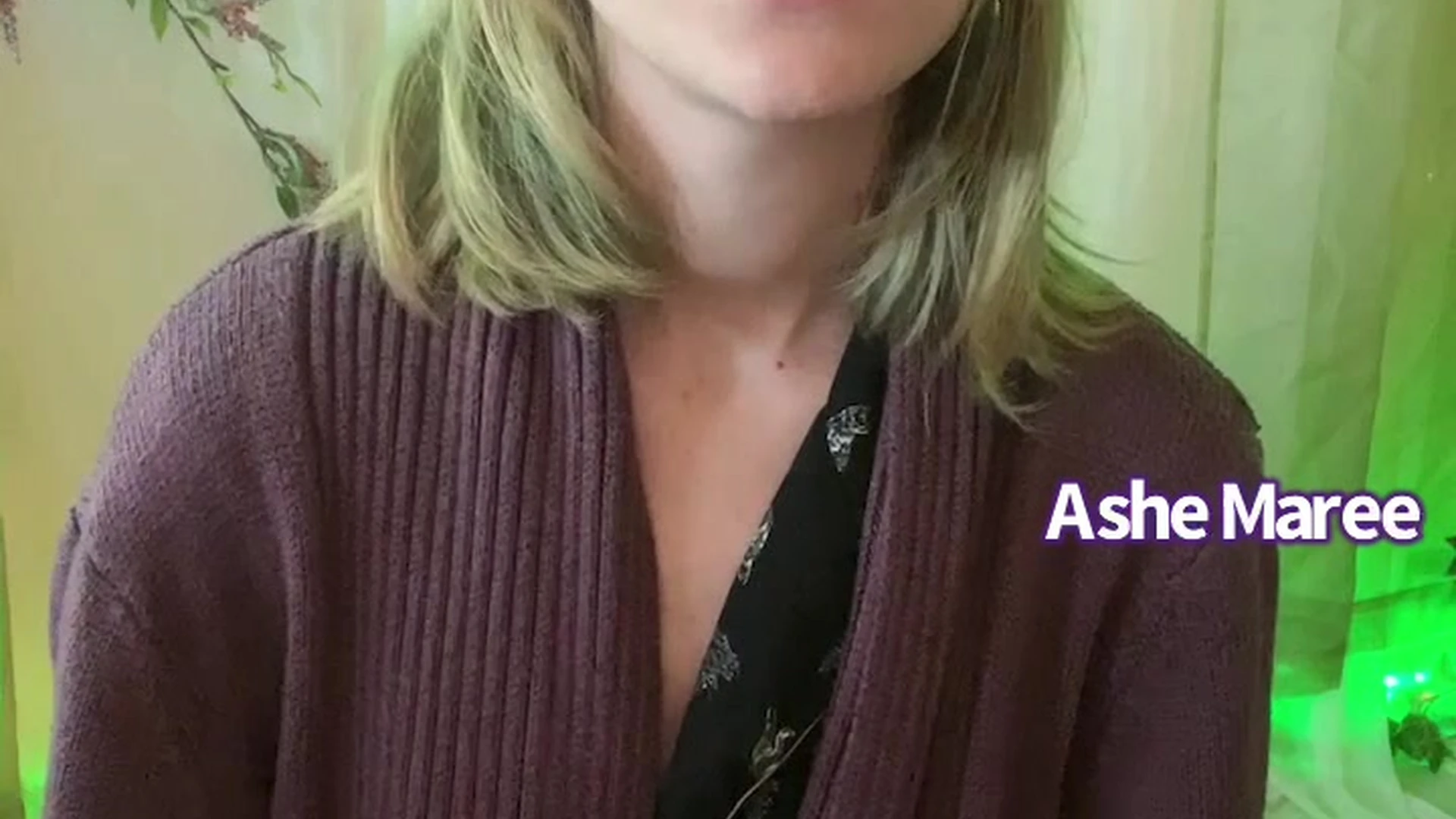 Sensational Petite Ashe Maree nsfw
