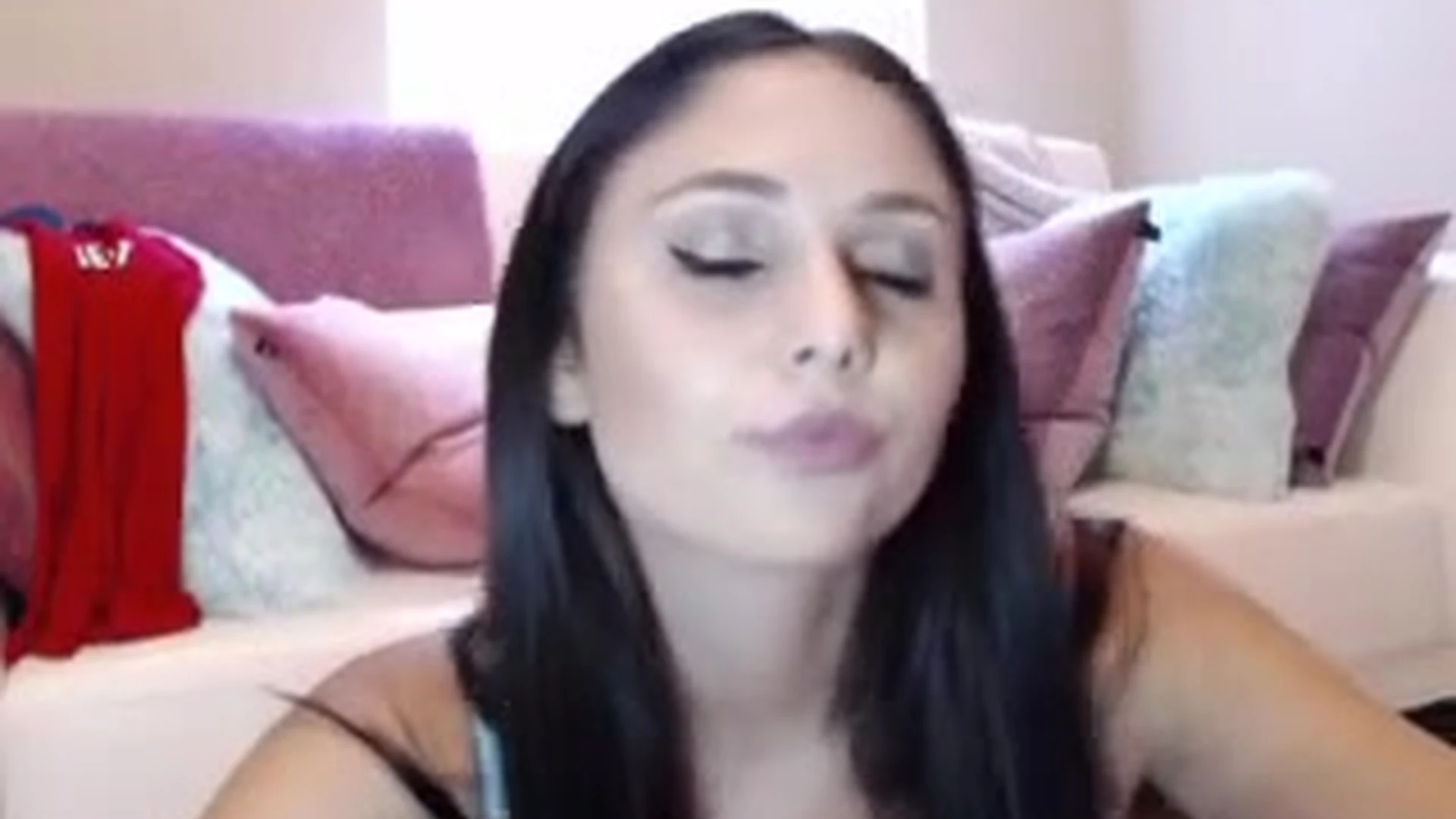Exposed cutie slim Ariana Marie sextape Clip