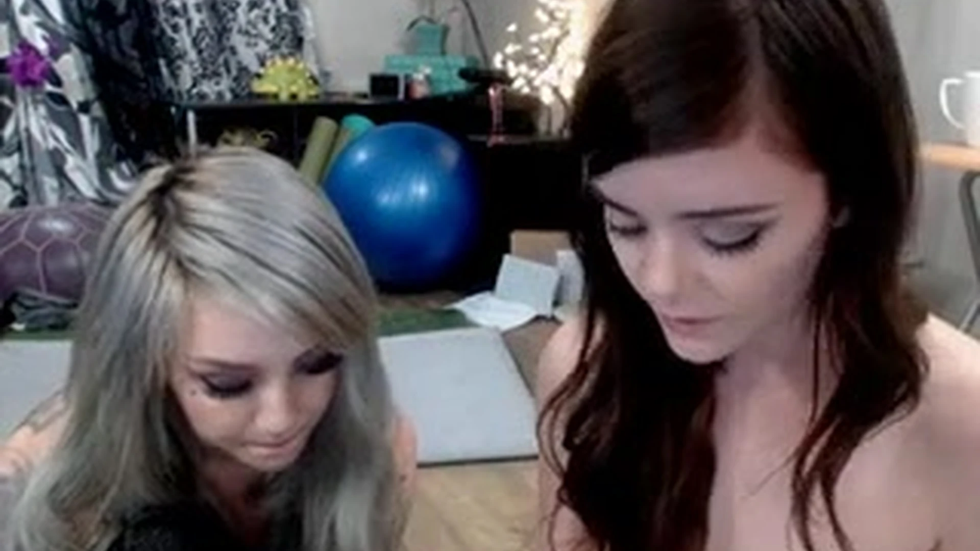 Steadfast sucking Caucasian Ashe Maree nude tits