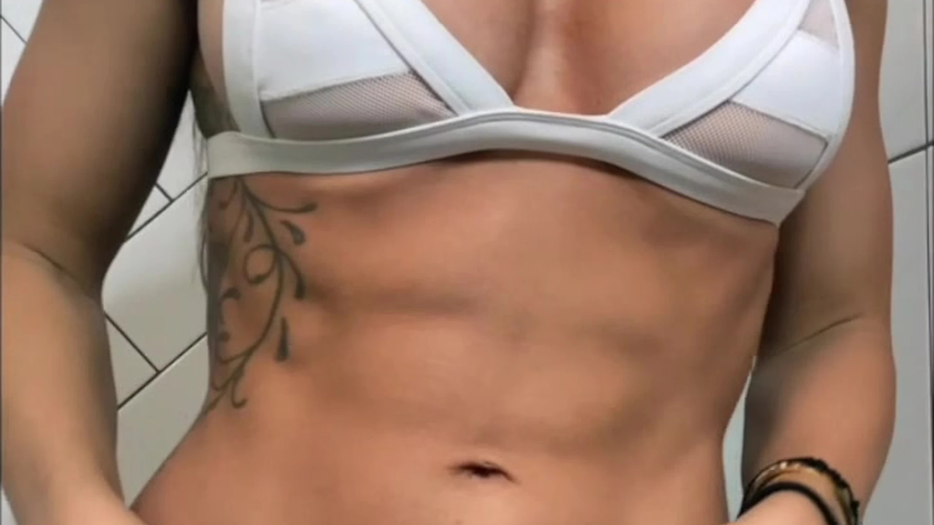 Shrewd small tits Aspen Rae nude